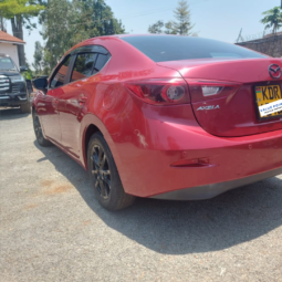 
										Mazda Axela 2018 full									