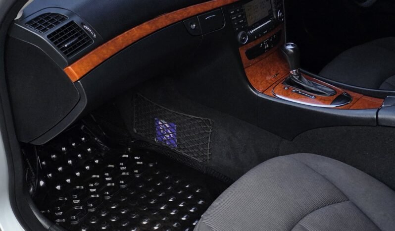 
								2009 Mercedes-Benz E250 full									