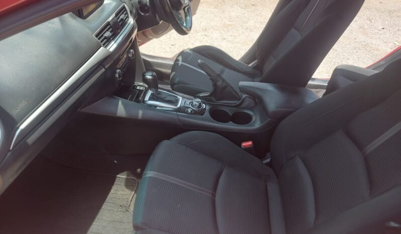 
								Mazda Axela 2018 full									