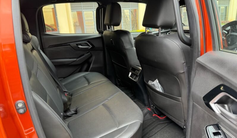 
								2023 Isuzu D-MAX Kipchoge Edition full									