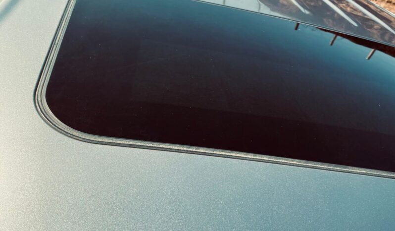 
								2018 Mitsubishi Outlander PHEV full									