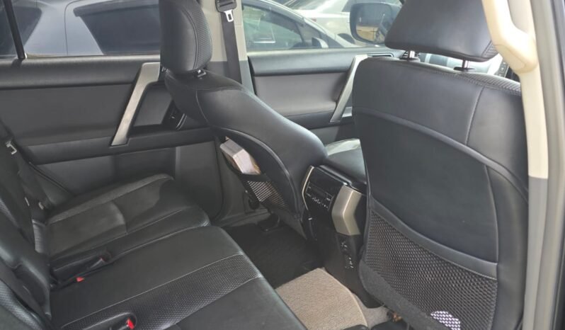 
								2012 Toyota Land Cruiser Prado full									