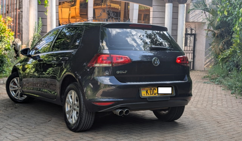 
								Volkswagen Golf 2014 full									