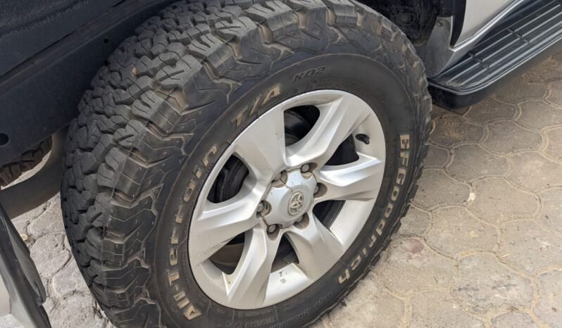 
								Toyota Land Cruiser Prado TX 2013 full									