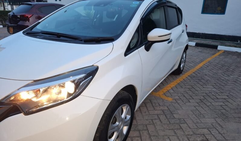 
								Nissan Note 2018 full									