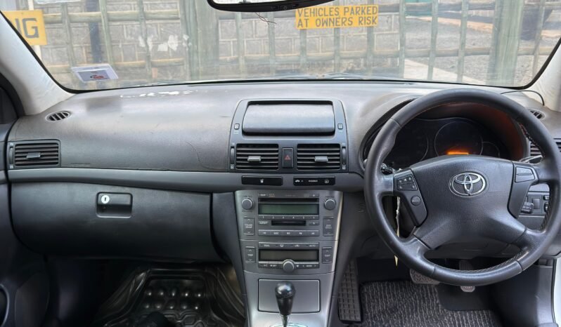 
								Toyota Avensis 2006 full									