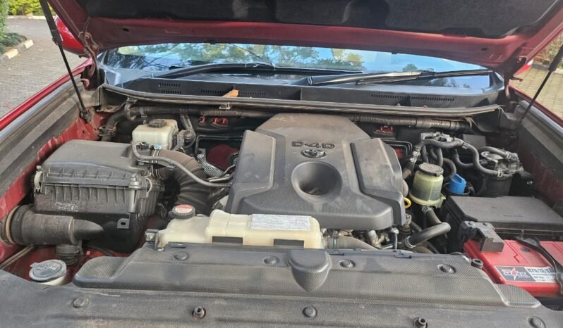 
								Toyota Land Cruiser Prado 2015 full									