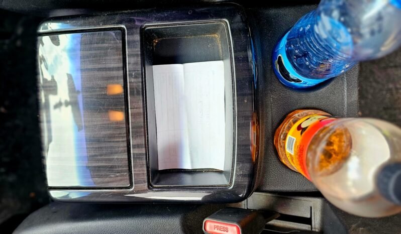 
								Nissan Elgrand 2017 full									