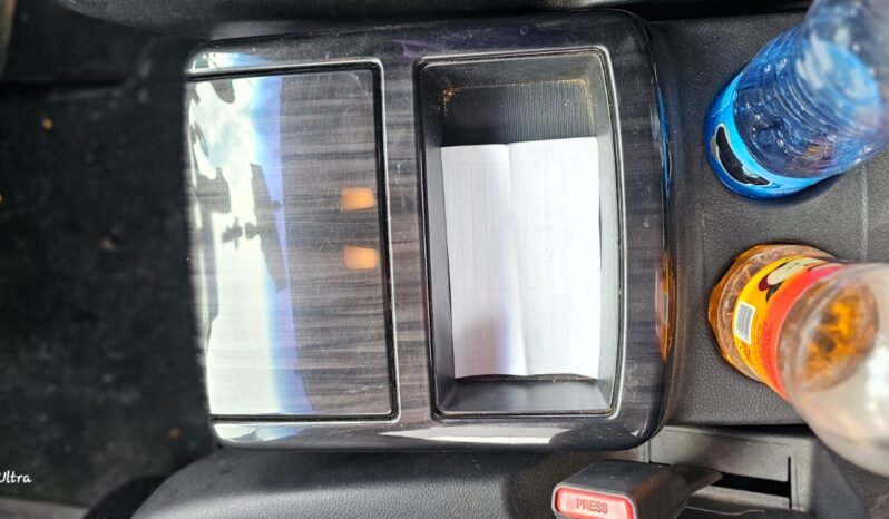 
								Nissan Elgrand 2017 full									