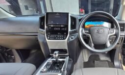 
										Toyota Land Cruiser V8 Diesel 2018 full									