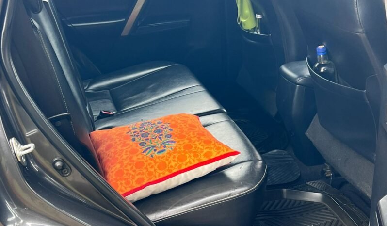 
								Toyota RAV4 2018 full									