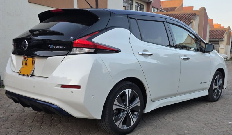 
								2019 Nissan Leaf S full									