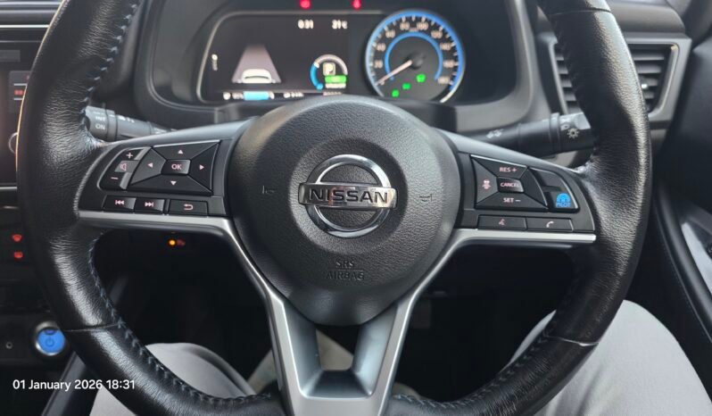 
								2019 Nissan Leaf S full									